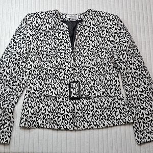 Stylish Black and White Leopard Print Blazer